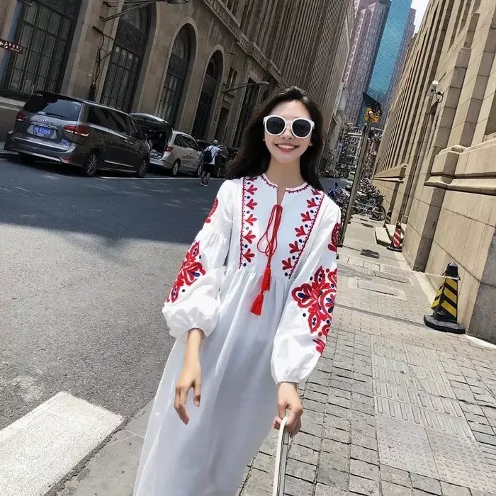 Robe plissée à fleurs brodées bohème pour femmes