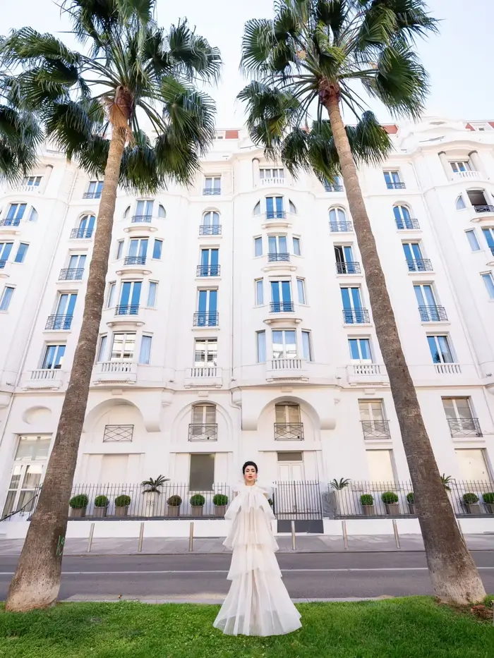 Robe de soirée chic en tulle plissé ivoire pour femme