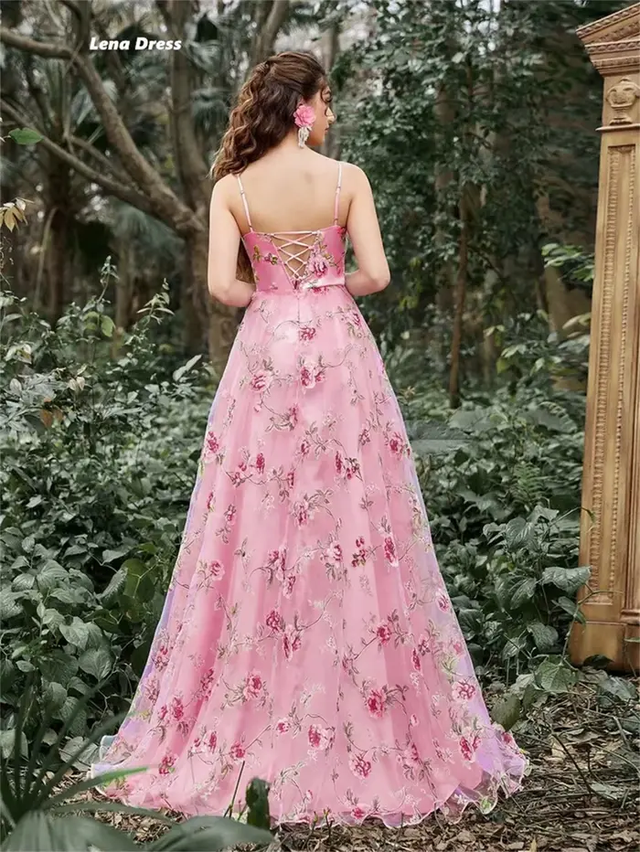 Lena Line A luxe robes de bal 2025 col en v