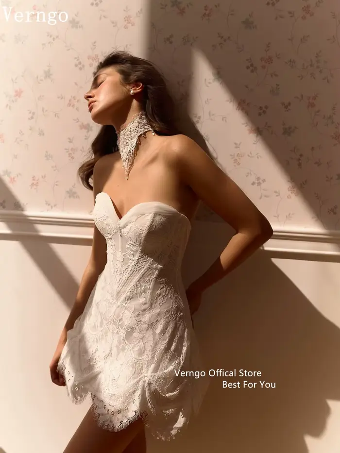 Robe de mariée mini sexy en dentelle exquise Verngo