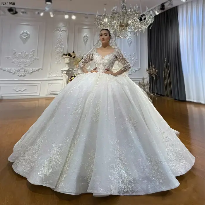 Robe de Mariée en Dentelle Avec Appliques de Paillettes Style Simple Avec Train de Balayage Pour Fiançailles Ou Mariages Traditionnels