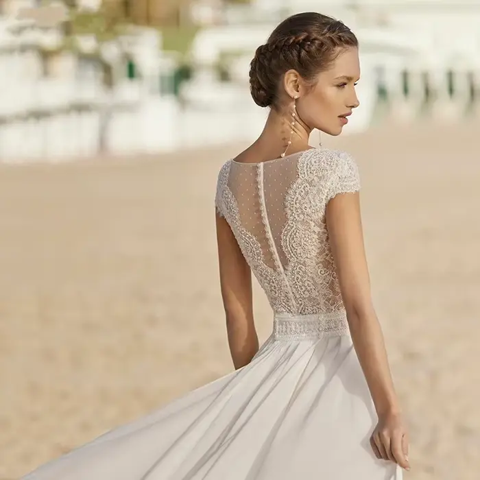 Robes de mariée élégantes personnalisées en mousseline et dentelle pour occasions formelles