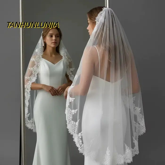 Voile de mariée en dentelle monocouche élégant pour femmes avec peigne et bord en dentelle pour mariage et cérémonies de fiançailles