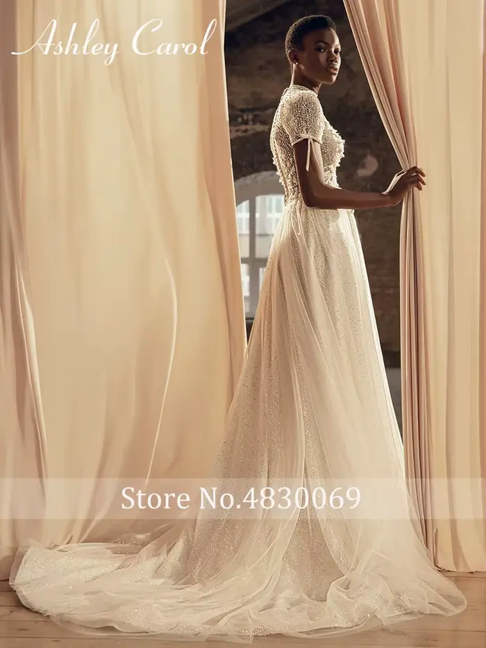 Ashley Carol-Robe de mariée bohème à col rond avec appliques