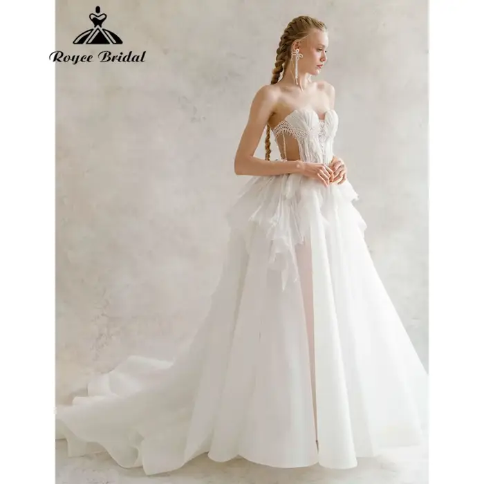 Robe de mariée bohème en organza et mousseline ornée de perles sans bretelles style bohème sur mesure pour femmes occasions spéciales
