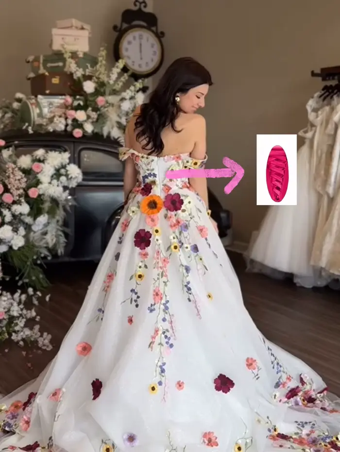 Robe de mariée brodée florale colorée princesse en polyester pour femmes avec soutien-gorge intégré occassions spéciales
