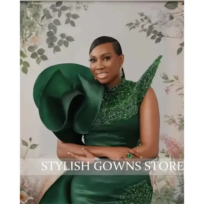 2025 Aso Ebi vert robes de soirée filles noires paillettes perles à plusieurs niveaux longueur de plancher robe