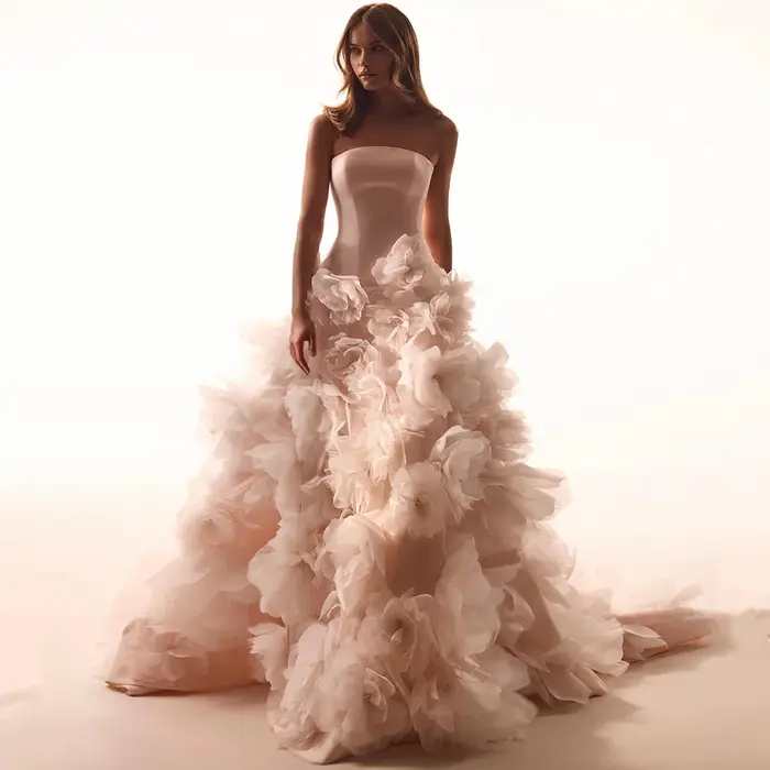 Robe de Mariée Arabe Exquise Personnalisée avec Perles et Fleurs Pour Femme Occasions Spéciales Cérémonies Traditionnelles