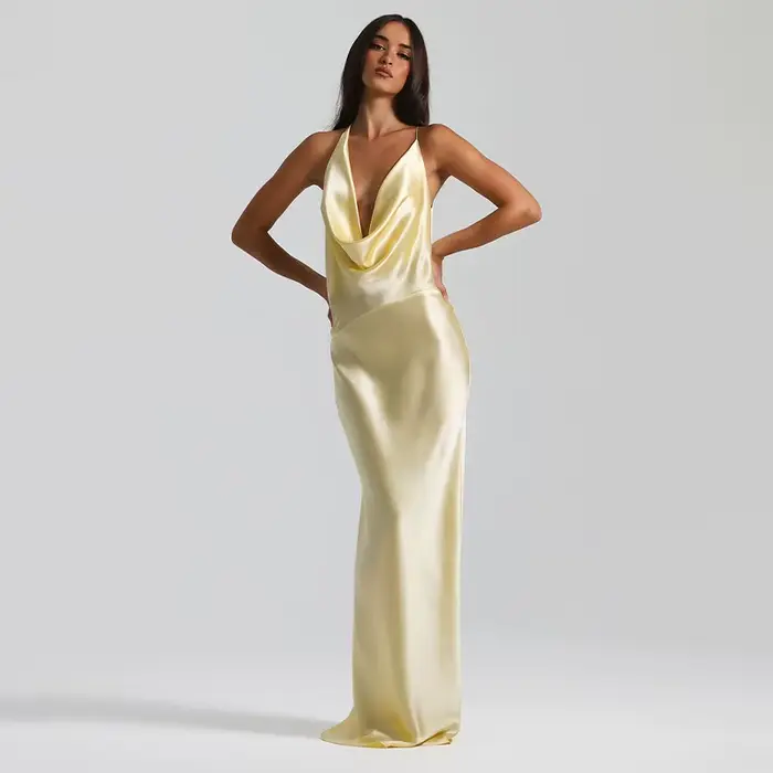Robe de soirée sexy à décolleté plongeant