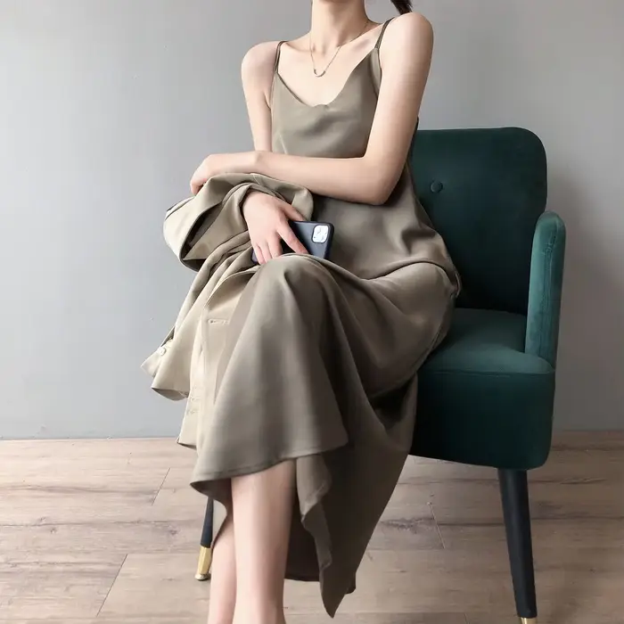 Robe longue en satin à bretelles en soie décontractée pour femmes occasions spéciales été junior