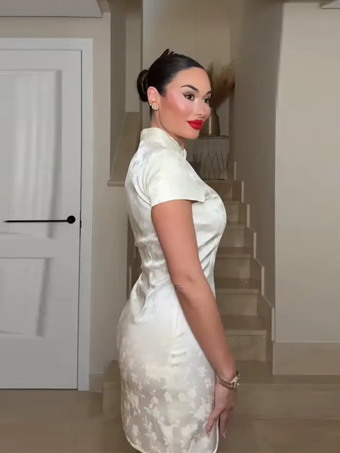 Nouvelle Robe de Soirée Femme Mini Moulante à Col Mandarin et Manches Courtes
