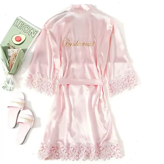Robe de nuit en soie et polyester popeline pour femmes élégante et confortable pour les nuits d'été et les soirées chez soi