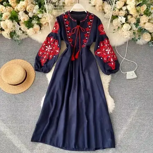 Robe plissée à fleurs brodées bohème pour femmes, col rond, manches lanterne, taille haute, tout mat