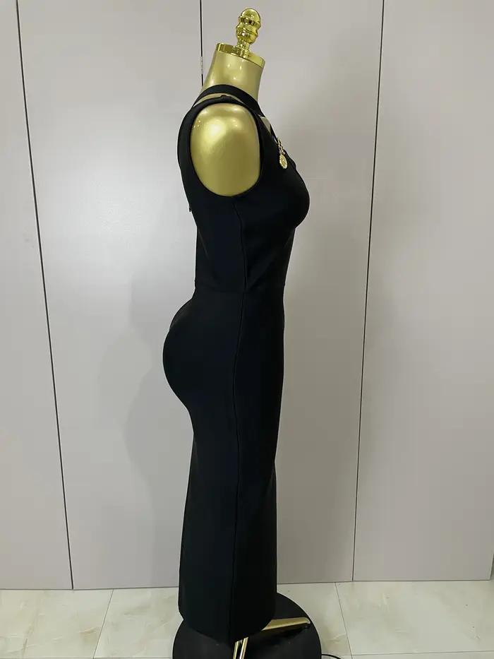 Robe longue sans manches pour femmes