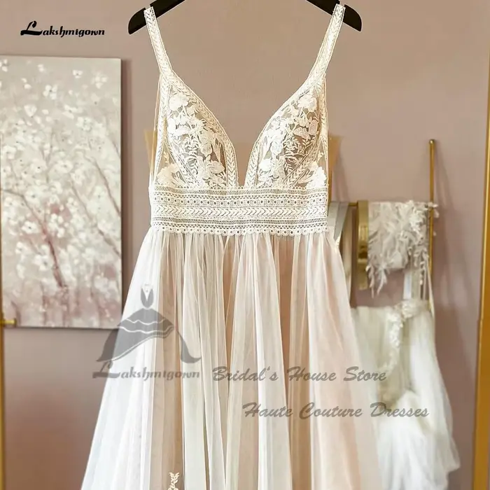 Robe de mariée bohème Lakshmigown en polyester avec bretelles spaghetti et dentelle personnalisée pour femmes occasions spéciales mariage traditionnel ou moderne