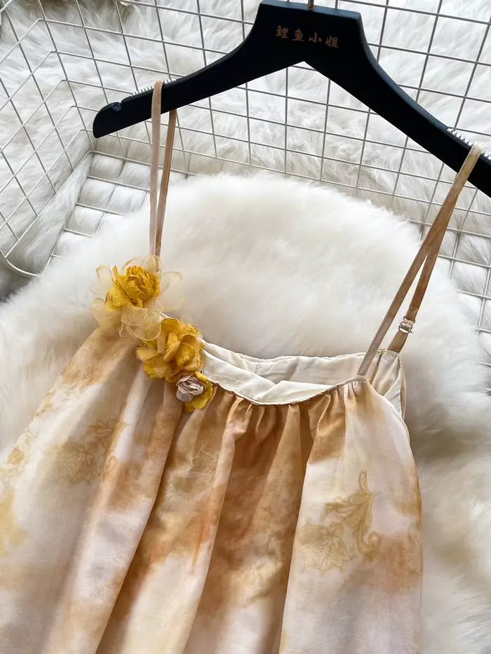 Robe longue élégante jaune style vacances à la française