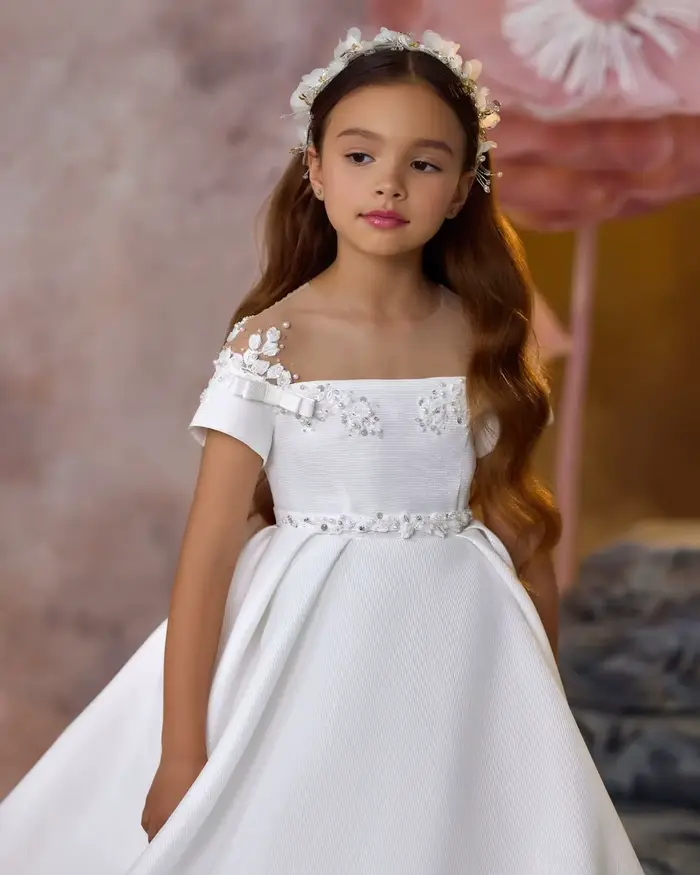 Robes de fille de fleur blanche pour mariage longueur de plancher en satin filles bébé