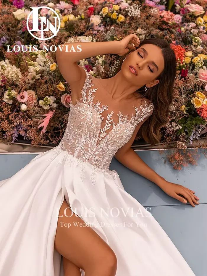 Robe de Mariée Louis Novias Bohème Col en V Profond Cristal Perles Soie Coton Polyester Occasions Spéciales