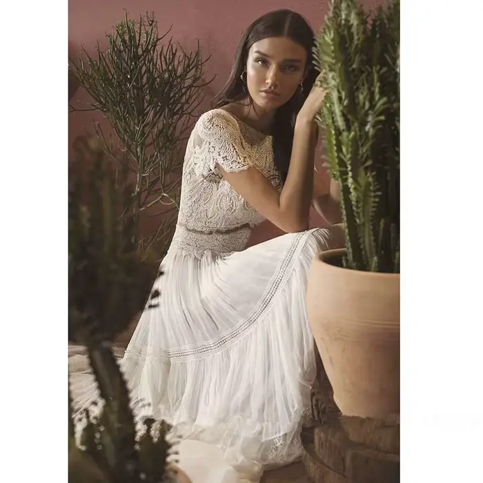 Robes de mariée bohèmes personnalisées