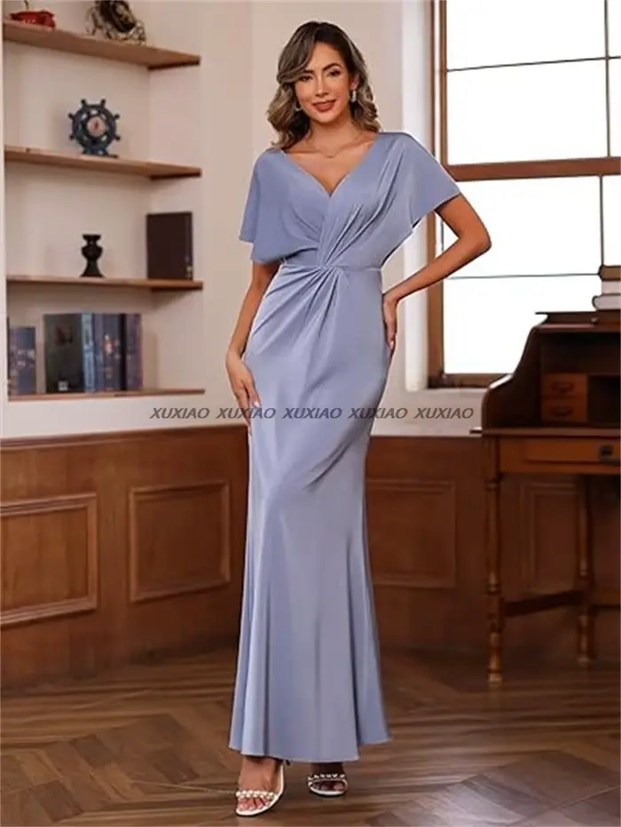 Robe de mère de la mariée en satin brillant avec soutien-gorge intégré pour cérémonies de mariage et événements élégants