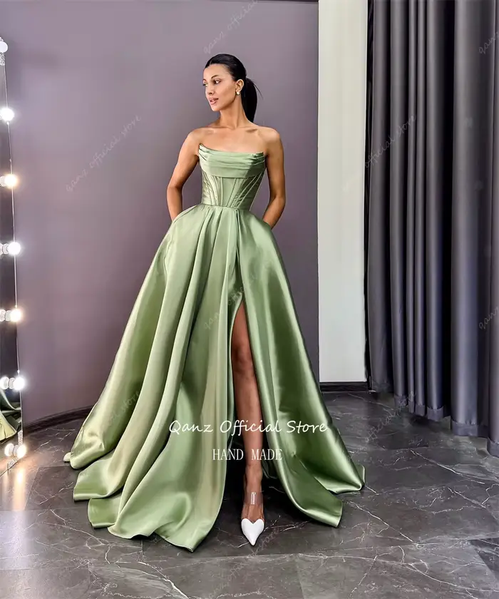 Robe de soirée en satin vert sage Qanz avec fente haute et soutien-gorge intégré pour femmes élégantes à offrir pour occasions spéciales