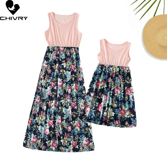 Robe d'été sans manches en patchwork de fleurs pour mère et filles occasions spéciales tenues assorties famille nouvelle collection polyester décontracté