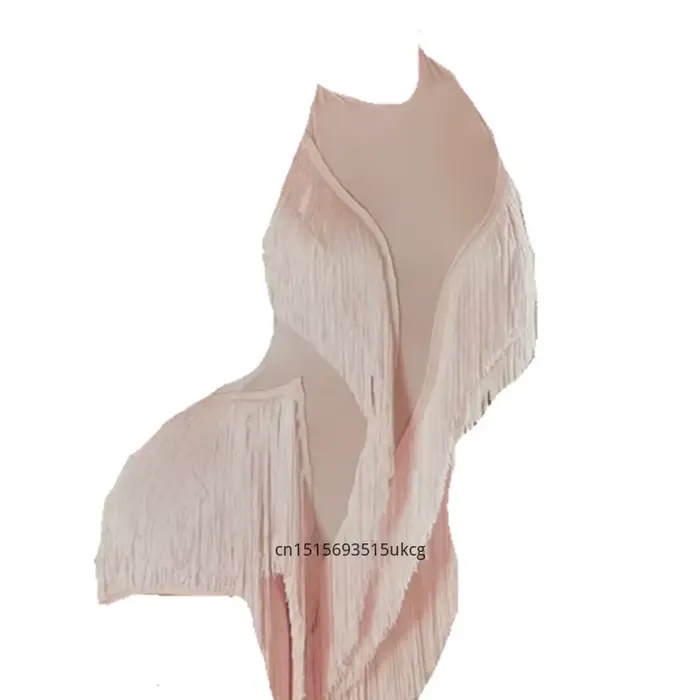 Robe de danse latine noire avec franges pour femmes styles doux et frais pour performances et compétitions