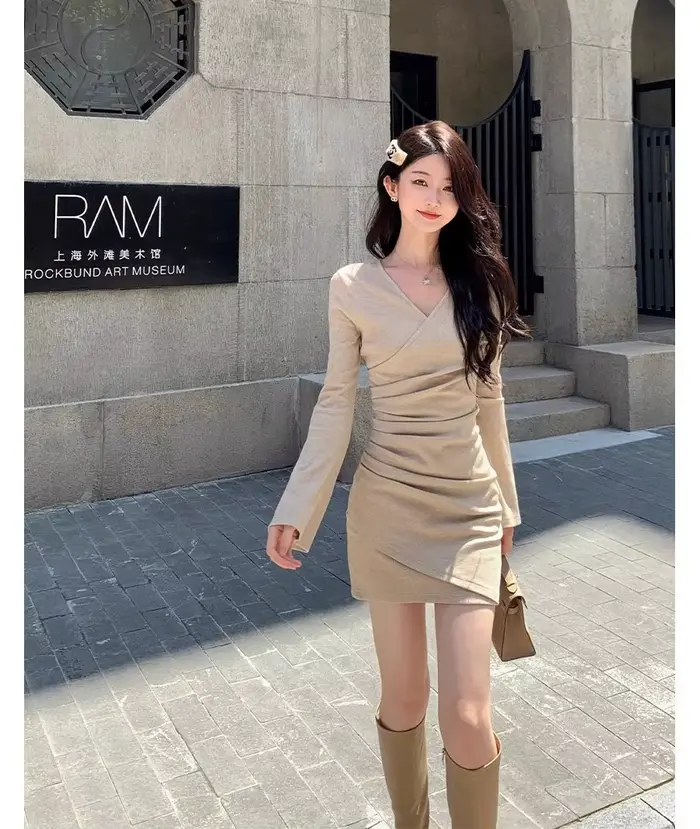 Robes femmes robe manches longues printemps Satin licou décolleté froncé ceinture ajustée artistique sensuel Clubwear Chic Unique ajustement