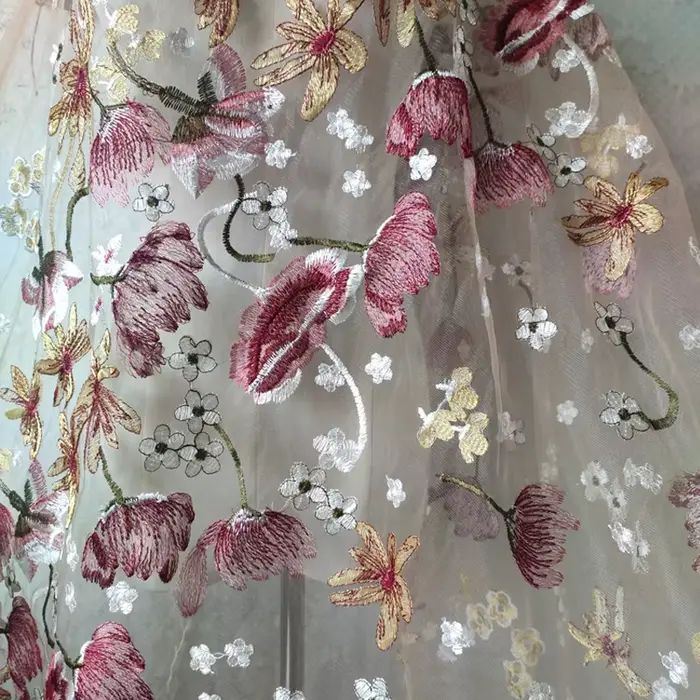 Robe de mariée en tulle haute couture pour femme