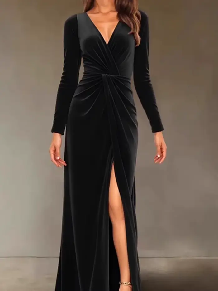 Robe de soirée en velours pour femme coupe régulière en A col V et manches longues pour occasion élégante