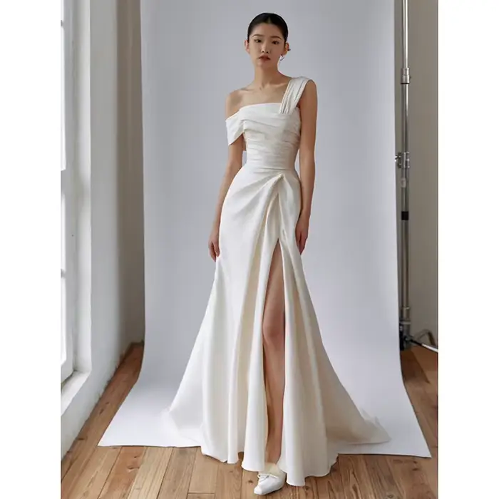 Robe de mariée blanche en Satin