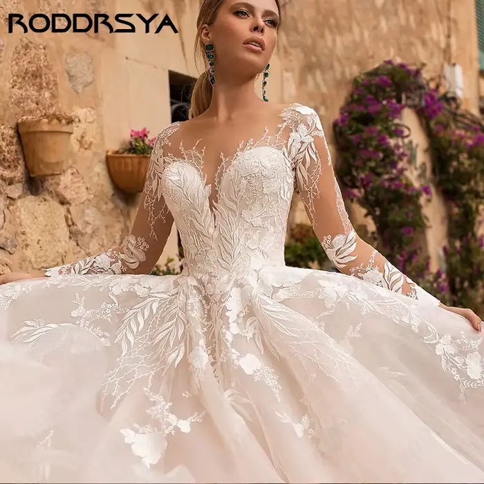 Robe de mariée RODDRSYA en polyester avec train balayage pour femmes exquises, décolleté en cuillère, manches longues, dos illusion, occasions spéciales