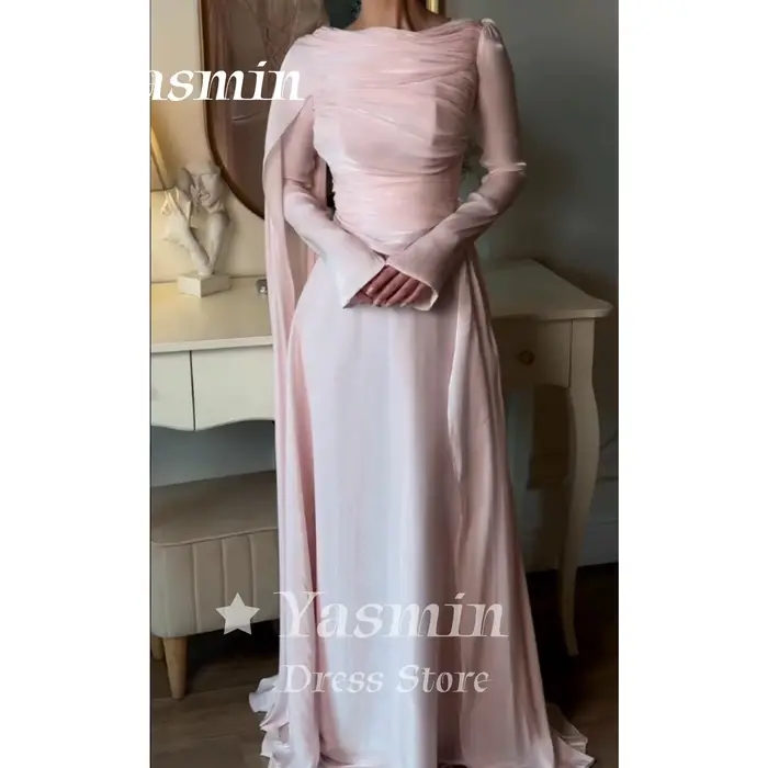 Robe de bal en mousseline rose clair scintillante