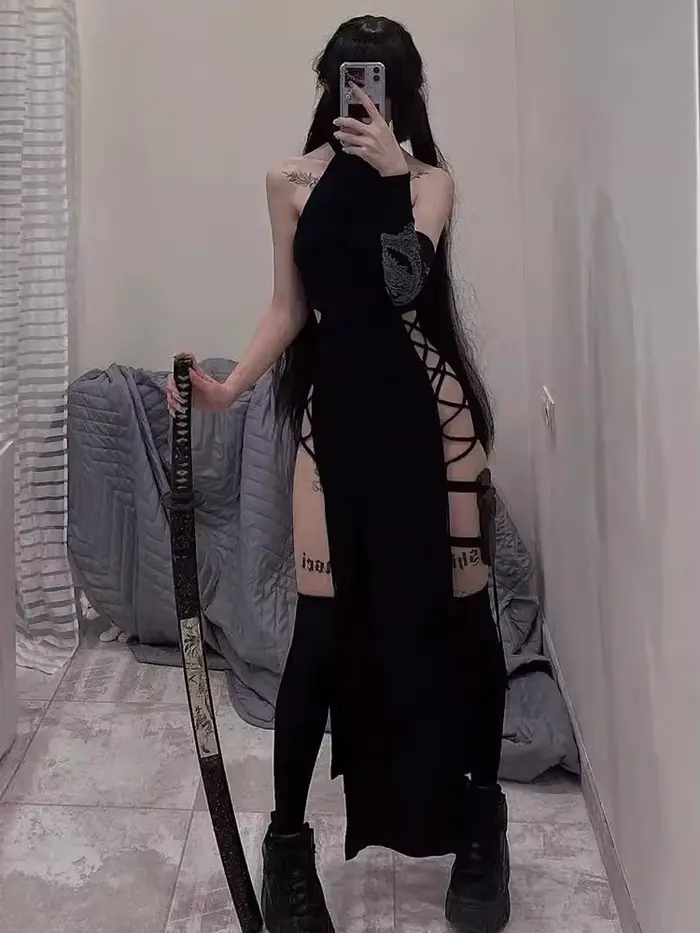 Robe gothique mi-longue à col licou style gothique pour femmes avec bandage Y2K soirée gothique tricoter polyester coton sans manches occasions spéciales