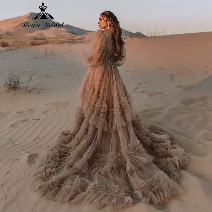 Robe de mariée Roycebridal Boho champagne en tulle à étages avec manches bouffantes détachables