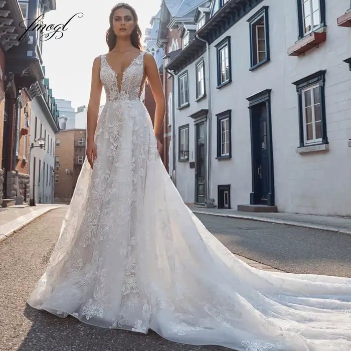 Robe de Mariée Vintage Élégante en Dentelle Style Classique Dos Fermeture Éclair Col en V Pour Femmes Enceintes Occasions Spéciales