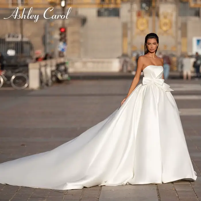 Ashley Carol-Robe de mariée élégante en satin