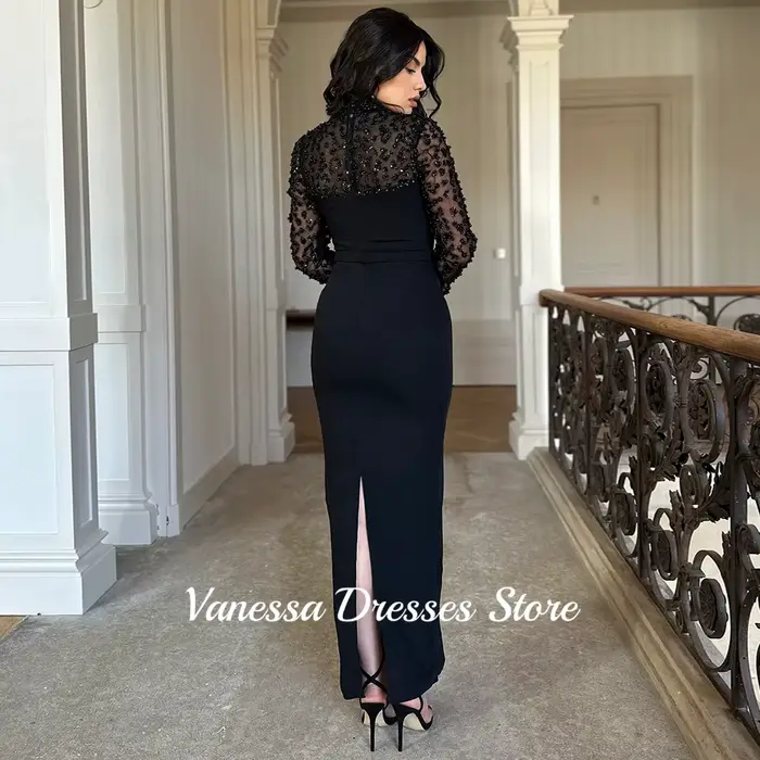 Robe de soirée droite noire exquise à manches longues et perles