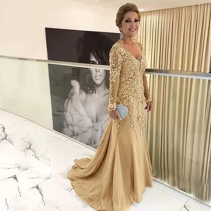 Robe sirène pour mère de la mariée or violet avec appliques perles broderie dentelle et soutien-gorge intégré pour soirées et événements spéciaux