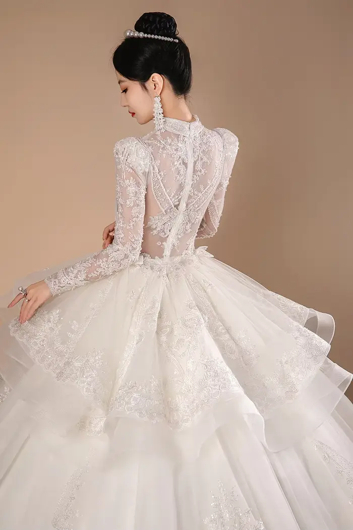 9439 personnalisé princesse robes De mariée col haut manches bouffantes Robe