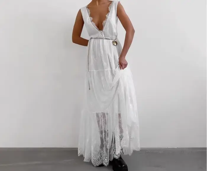 Robe en dentelle noire