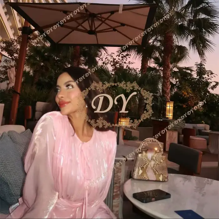 Robe de cocktail courte rose moderne DY