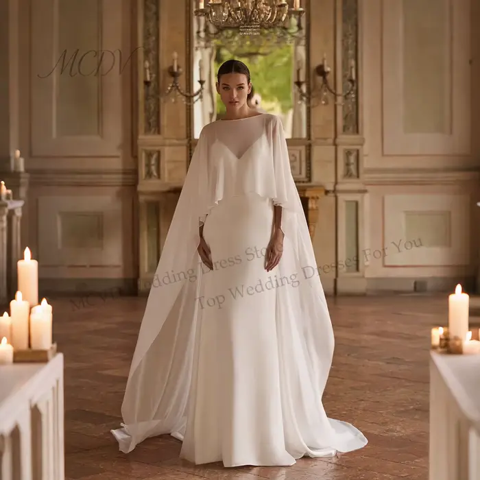 Robes de mariée sirène en satin avec cape détachable