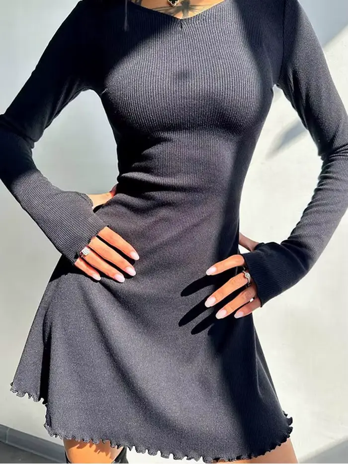 Robe courte noire sexy à manches longues et col en V pour femmes