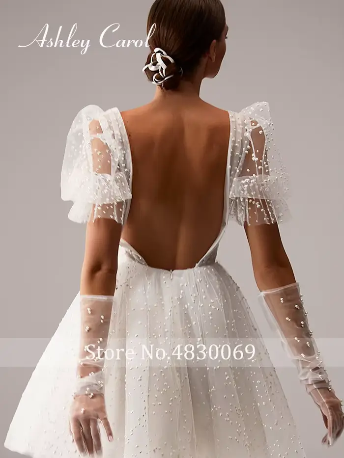 Robe de mariée Ashley Carol courte sexy décolleté en V profonde manches courtes bouffantes dos aux silhouette A-ligne pour femmes occasions spéciales