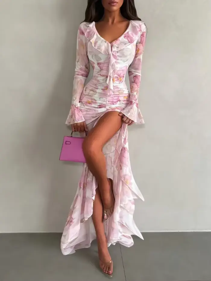 Robe longue en mousseline rose à imprimé floral