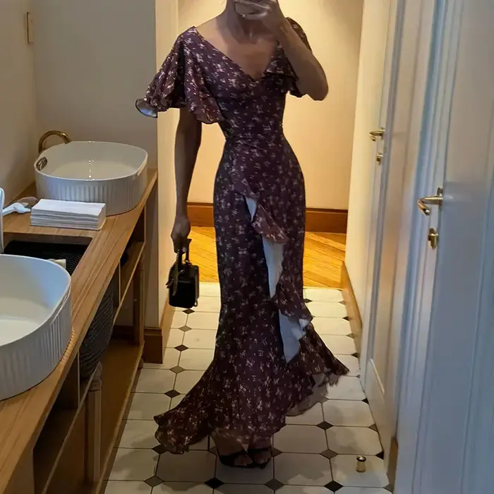 Robe élégante imprimée pour femme, manches longues, taille cintrée avec ceinture, collection Printemps-Été 2026, idéale pour les vacances et les occasions spéciales