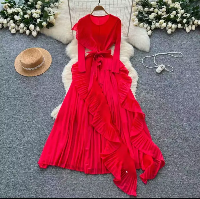 Robe de style français élégante pour femme à volants et plissée, idéale pour les banquets et les occasions spéciales automnales