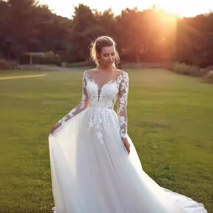 Robe de mariée légère à manches longues