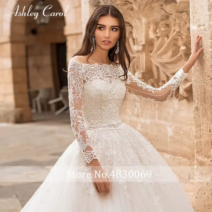 Robe de mariée princesse Ashley Carol en coton, polyester, soie et mousseline avec soutien-gorge intégré pour femmes, col bateau, train de chapelle, appliques et perles, adaptée aux futures mamans, pour mariages et soirées de célébrités